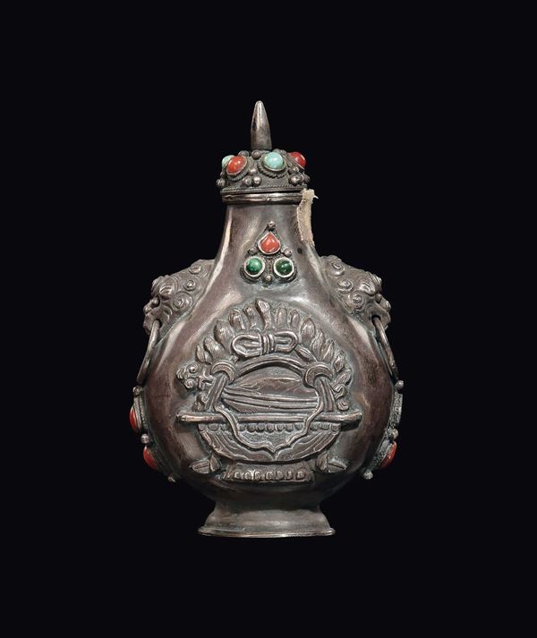 A pair of silver snuff bottles with semiprecious stones, Tibet, early 19th century