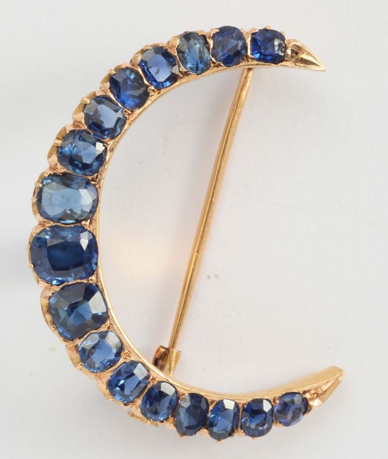 A sapphire and gold brooch  - Auction Fine Jewels - I - Cambi Casa d'Aste