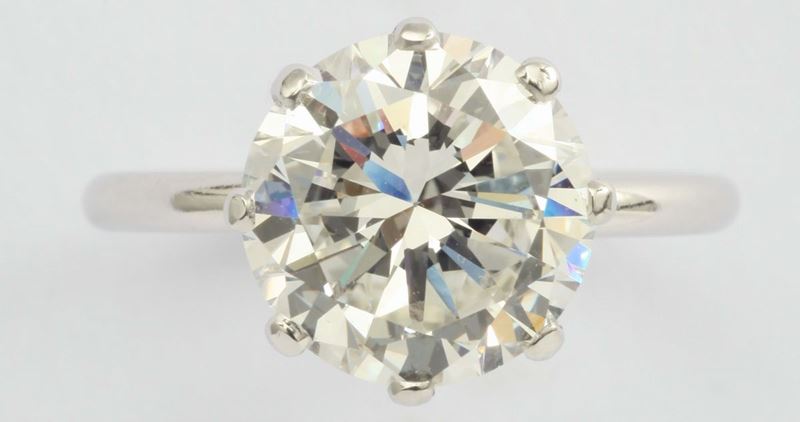 Anello con diamante di ct 4,59, colore H, purezza VVS2  - Asta Fine Jewels - I - Cambi Casa d'Aste