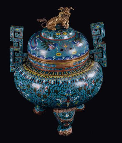 Monumentale Censer in Bronzo Dorato e Smalti Cloisonné, Cina, Dinastia Qing, XIX Secolo