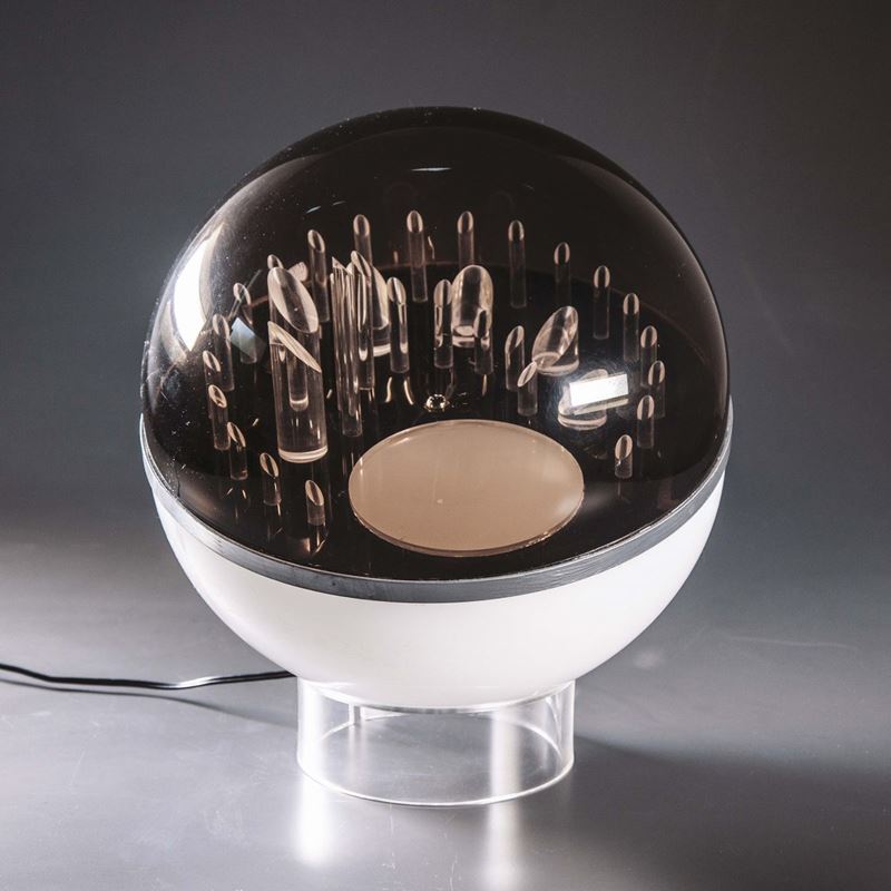 Lampada da tavolo in plexiglass  - Asta Design - Cambi Casa d'Aste