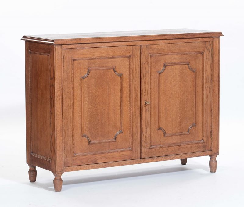 Credenza a due ante pannellate  - Auction Fine Arts from refined private house - Cambi Casa d'Aste