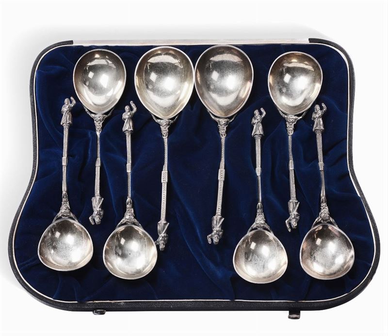 Otto cucchiai in argento con figure, Inghilterra XIX secolo  - Asta L'Art de la Table - Cambi Casa d'Aste