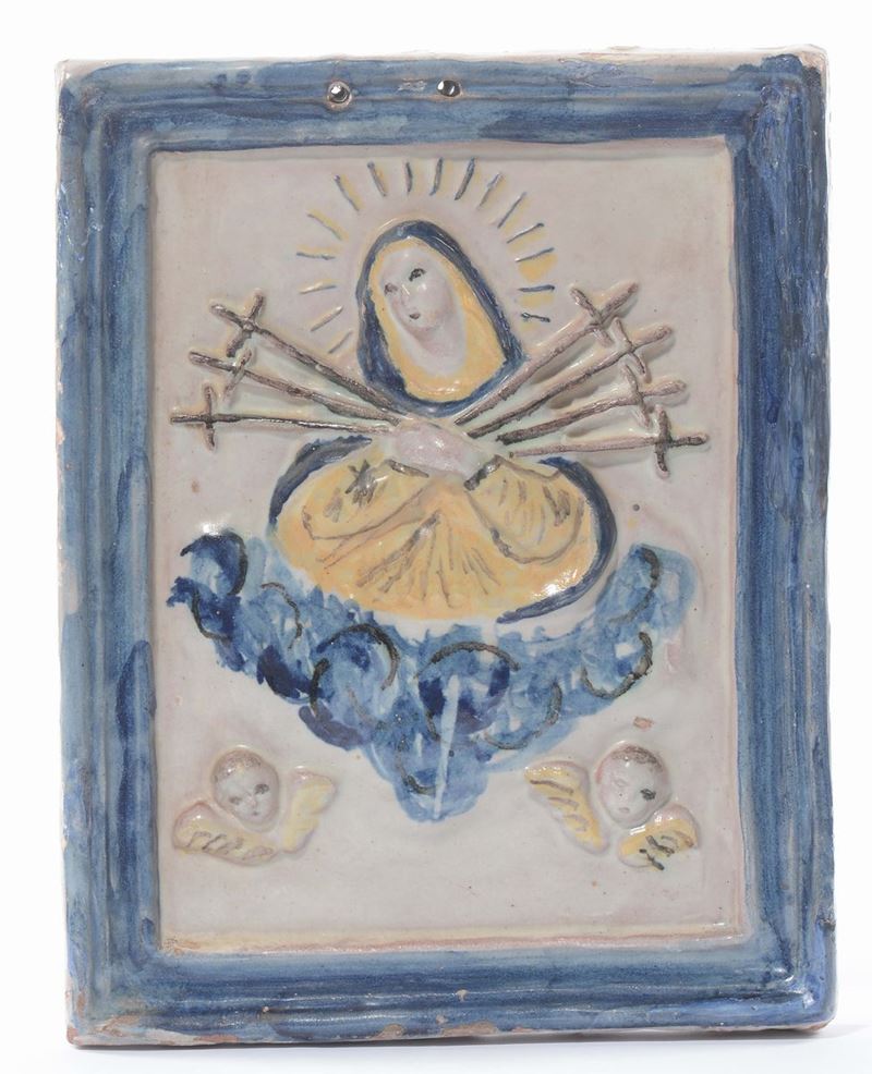 Placca in maiolica policroma con Santa, XIX secolo  - Asta Antiquariato, Affidamenti da raffinate dimore private - Cambi Casa d'Aste