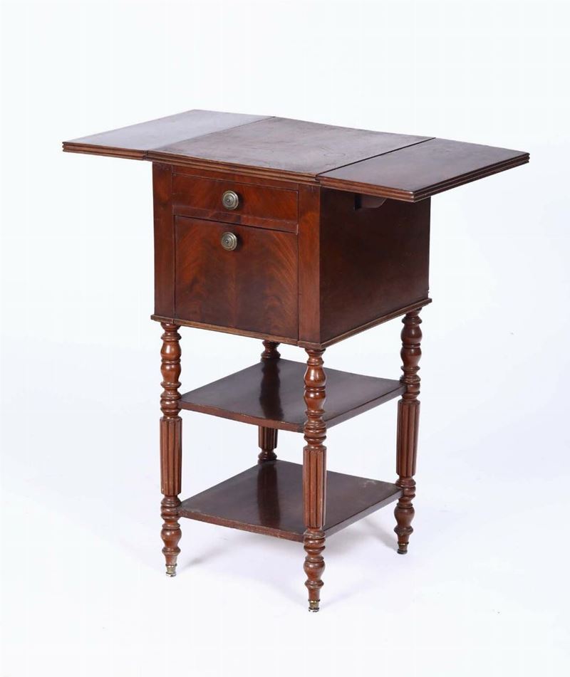 Tavolino da centro in piuma di mogano  - Auction Furnishings from the mansions of the Ercole Marelli heirs and other property - Cambi Casa d'Aste