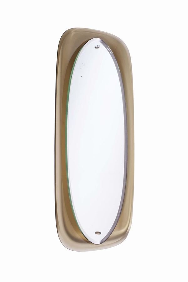 Specchio in vetro colorato, curvato su due piani e molato, specchio bisellato con supporti in metallo laccato