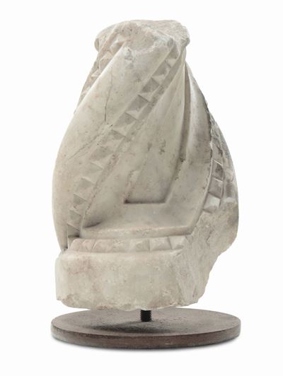 Frammento di Colonna a Torciglione in Marmo Scolpito, XVI Secolo