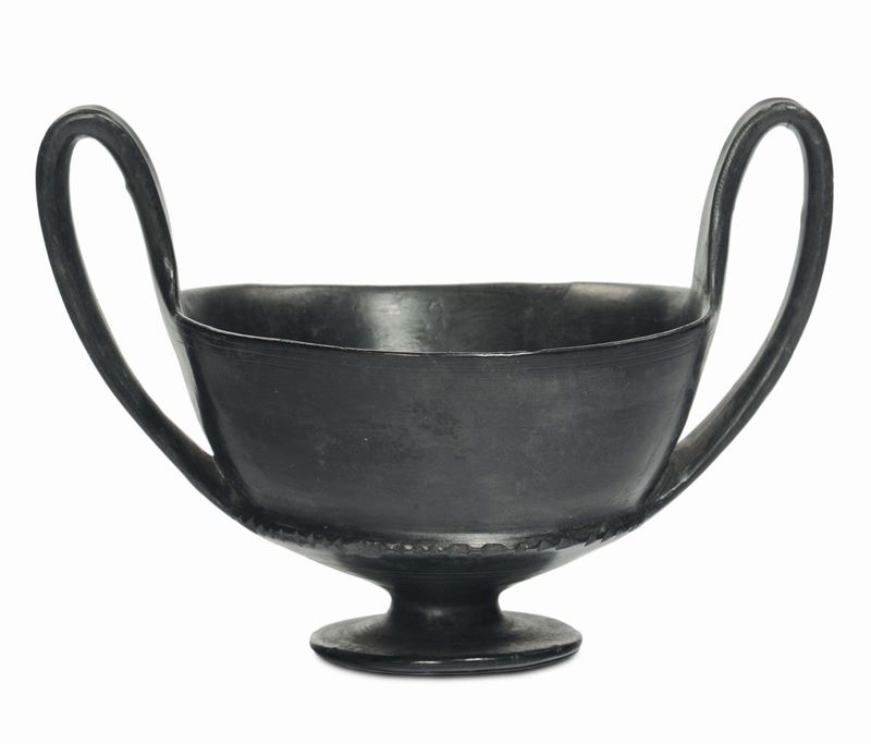Kantharos in bucchero, Etruria Centro Meridionale, seconda metà XVII secolo a.C.  - Auction Fine Arts from refined private house - Cambi Casa d'Aste