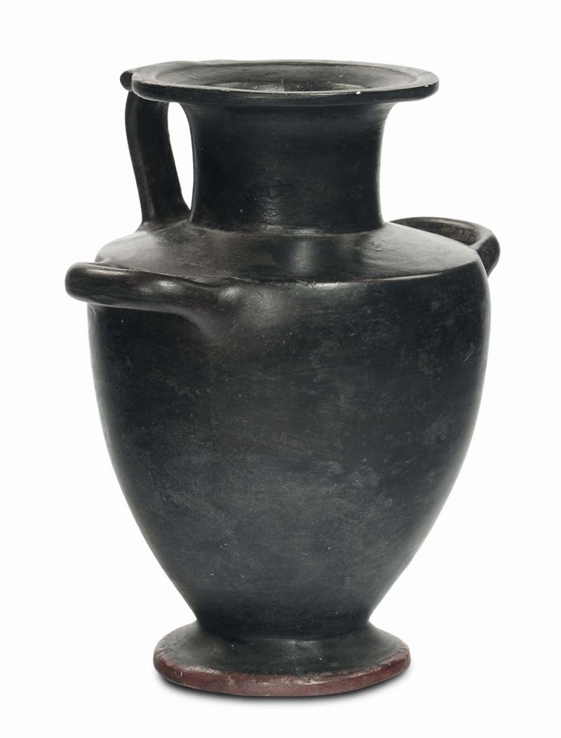 Idria a vernice nera, Attica prima metà del IV secolo a.C.  - Auction Fine Arts from refined private house - Cambi Casa d'Aste