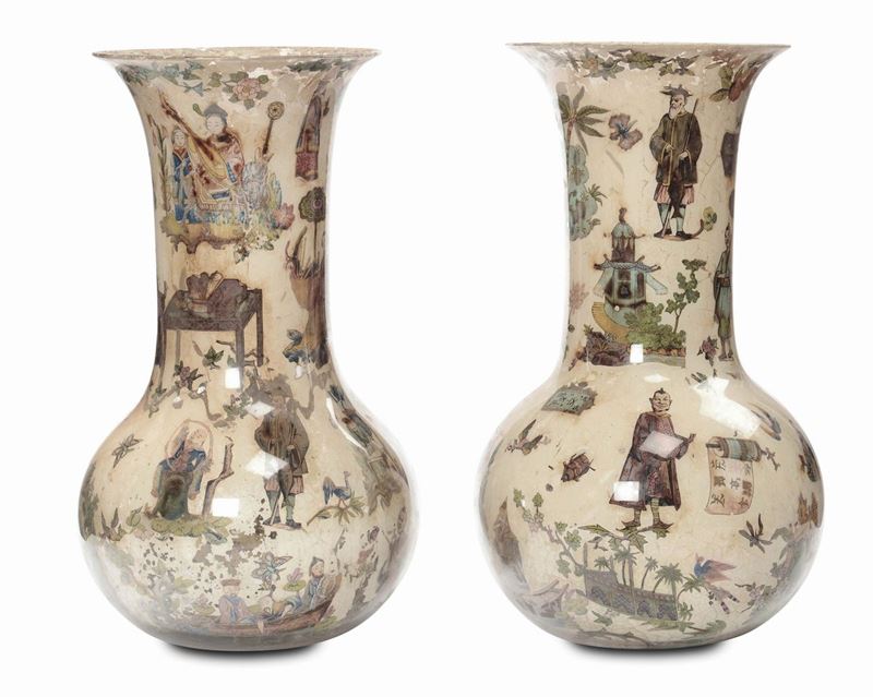Coppia di vasi in vetro soffiato e dipinto con motivi a chinoiseries, XVIII secolo  - Auction Fine Arts from refined private house - Cambi Casa d'Aste
