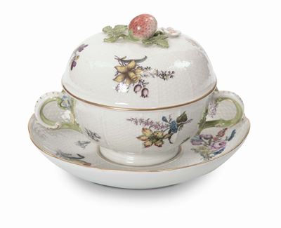 Tazza da Puerpera in Porcellana di Meissen, XVIII Secolo