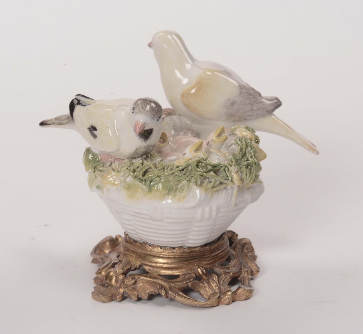Gruppo in Porcellana Raffigurante Nido con Uccellini, Meissen XIX Secolo