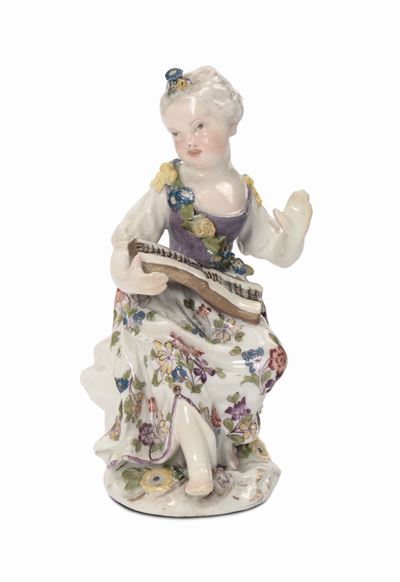 Dama Seduta in Porcellana Policroma, Meissen XVIII Secolo