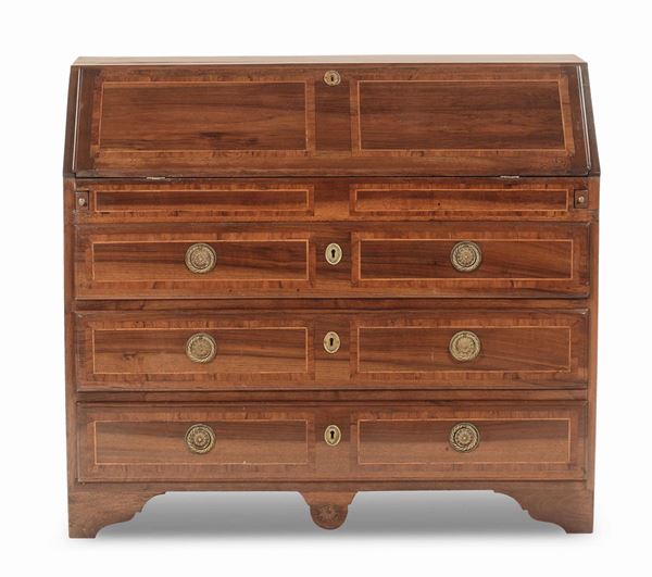 Ribalta lastronata e filettata in mogano, XIX secolo