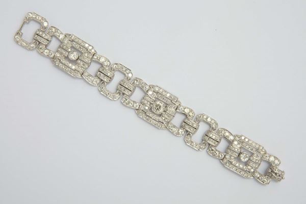 A platinum and diamond bracelet. Total diamond weight ct 10,00 circa