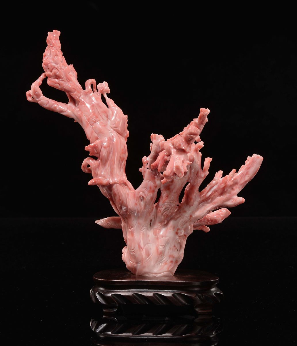 Corallo Scolpito con Guanyin, Fenice e Fiori di Pesco, Cina, Dinastia Qing, Fine XIX Secolo