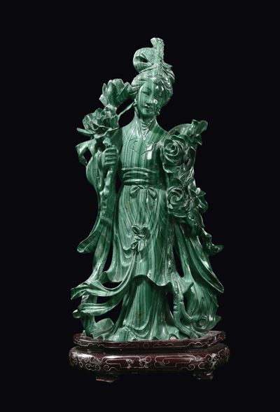 Guanyin, Coppia di sculture in malachite con rose, Cina, Dinastia Qing, XIX secolo