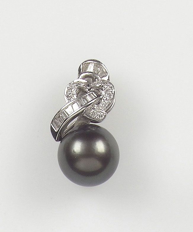 Pendente con perla Tahiti e diamanti  - Auction Antique and Old Masters - I - Cambi Casa d'Aste
