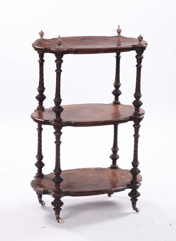 Etagere a tre ripiani in radica