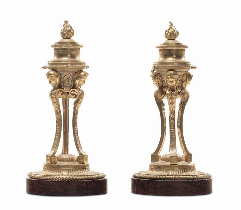 Coppia di cassolettes Luigi XVI in bronzo finemente cesellato e dorato, Francia XVIII secolo  - Auction Fine Arts from refined private house - Cambi Casa d'Aste