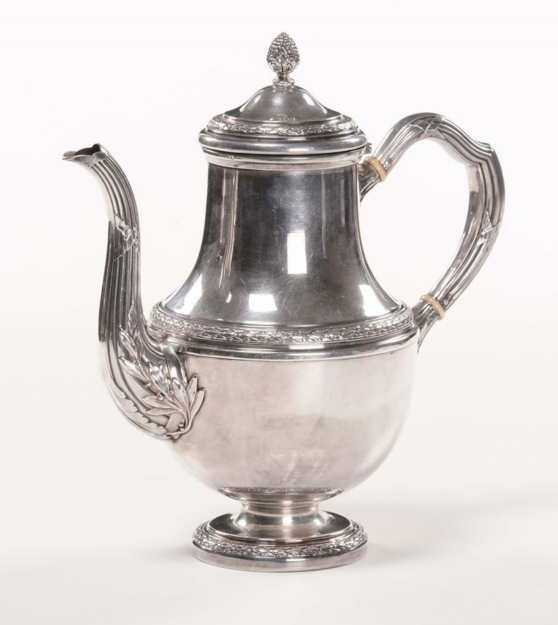 Teiera in argento sbalzato  - Asta Antiquariato, Affidamenti da raffinate dimore private - Cambi Casa d'Aste
