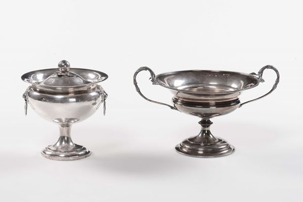 Lotto di due coppette in argento
