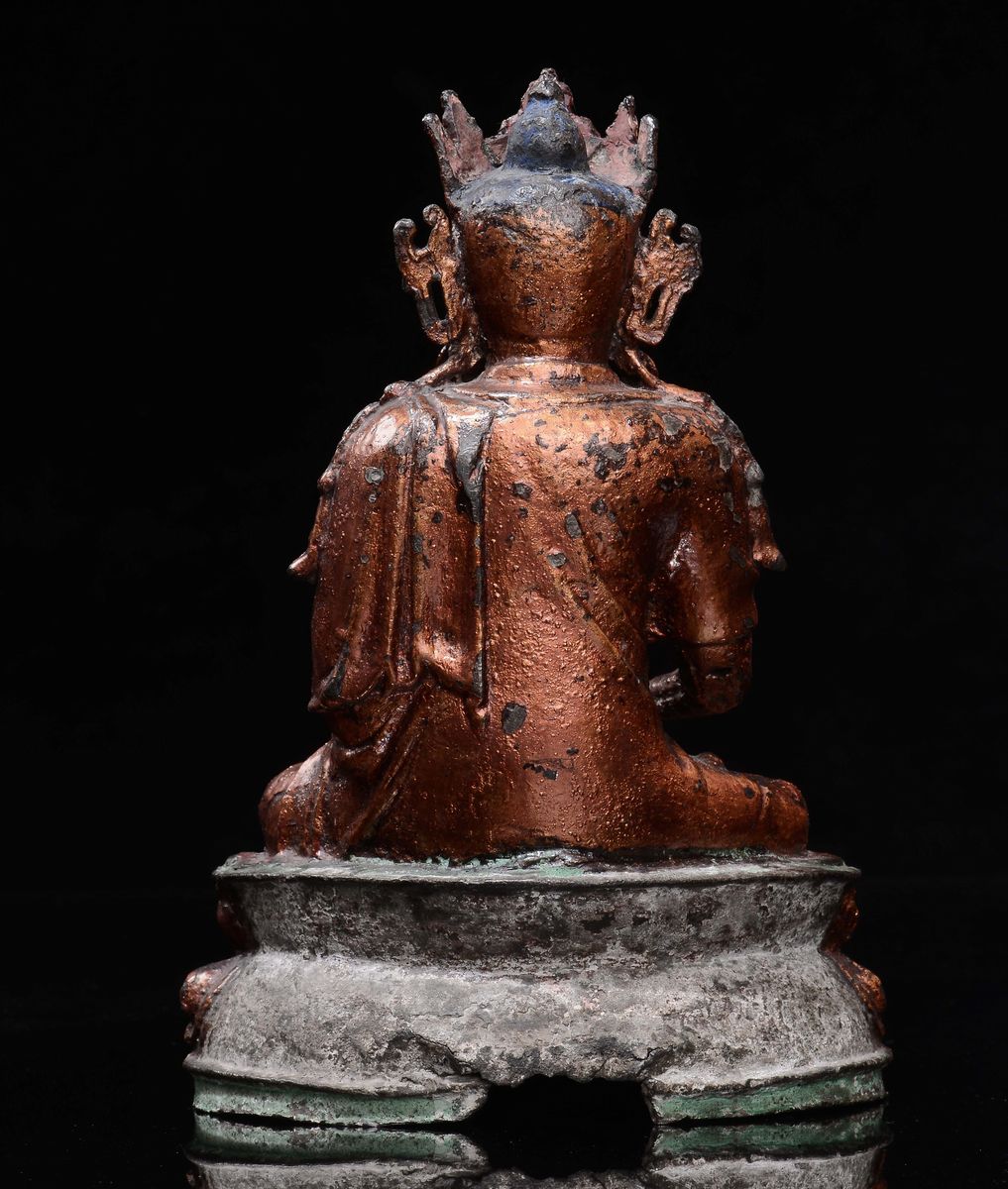 Figura di Amitayus in Rame Seduto su una Base a Doppio Fiore di Loto, Cina, Dinastia Qing, XIX Se...
