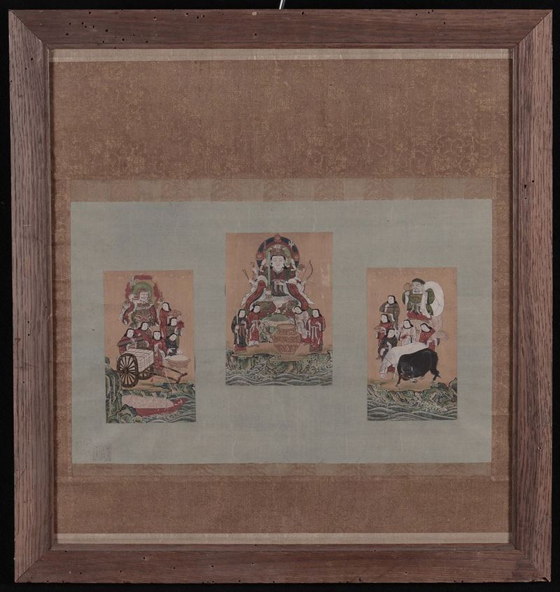 Tanka incorniciato a fondo giallo con adorazione di tre divinità, Tibet, XIX secolo  - Asta Chinese Works of Art - Cambi Casa d'Aste