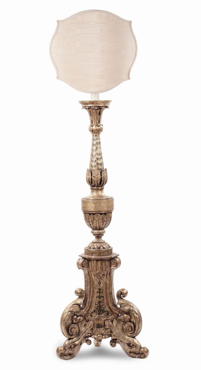 Torciera in legno intagliato, laccato e dorato, Genova inizio XVIII secolo  - Auction Fine Arts from refined private house - Cambi Casa d'Aste