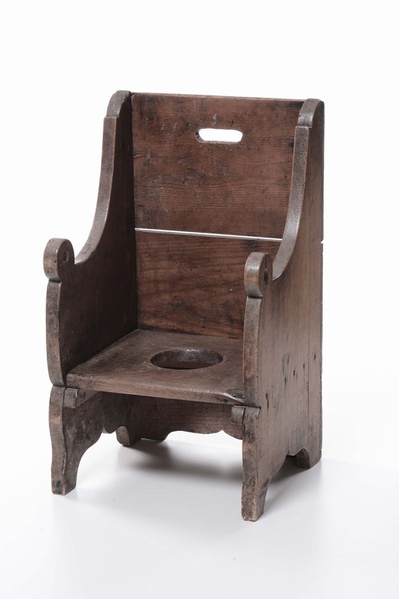 Vasino in legno, XVIII secolo  - Asta Antiquariato, Affidamenti da raffinate dimore private - Cambi Casa d'Aste