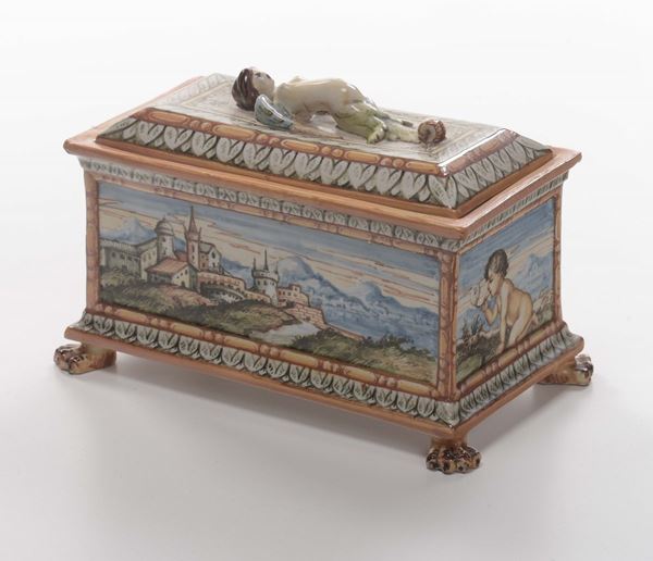 Scatola in maiolica policroma, Castelli XIX secolo