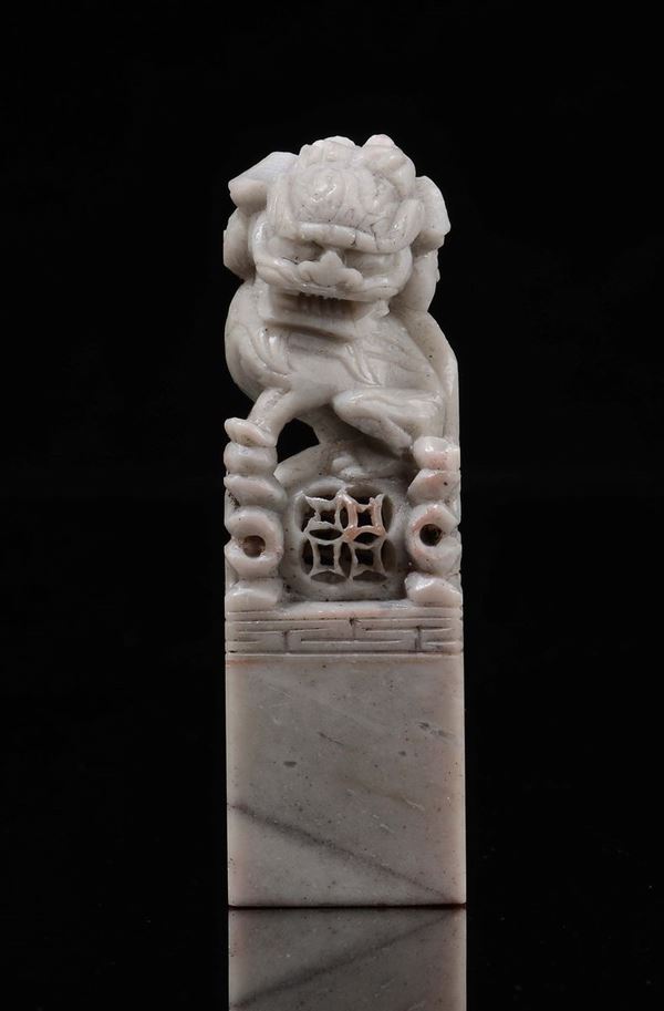 Sigillo in saponaria sormontato da cane di Pho, Cina, XX secolo