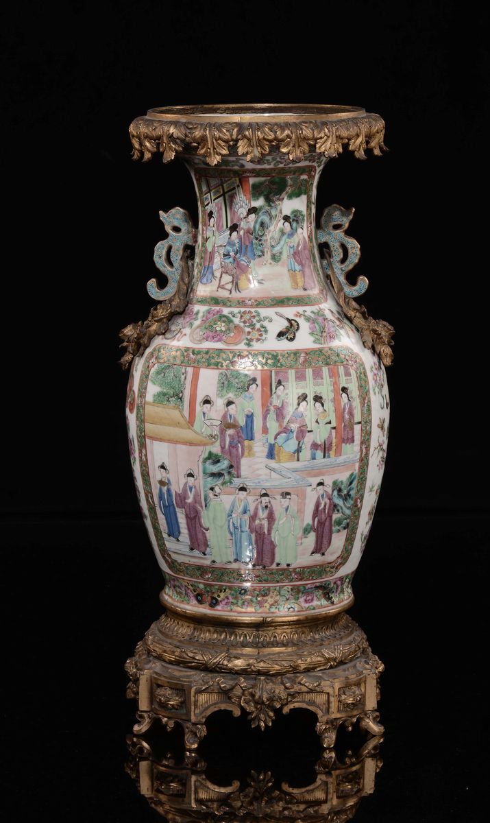 Vaso in Porcellana Policroma, Cina XX Secolo