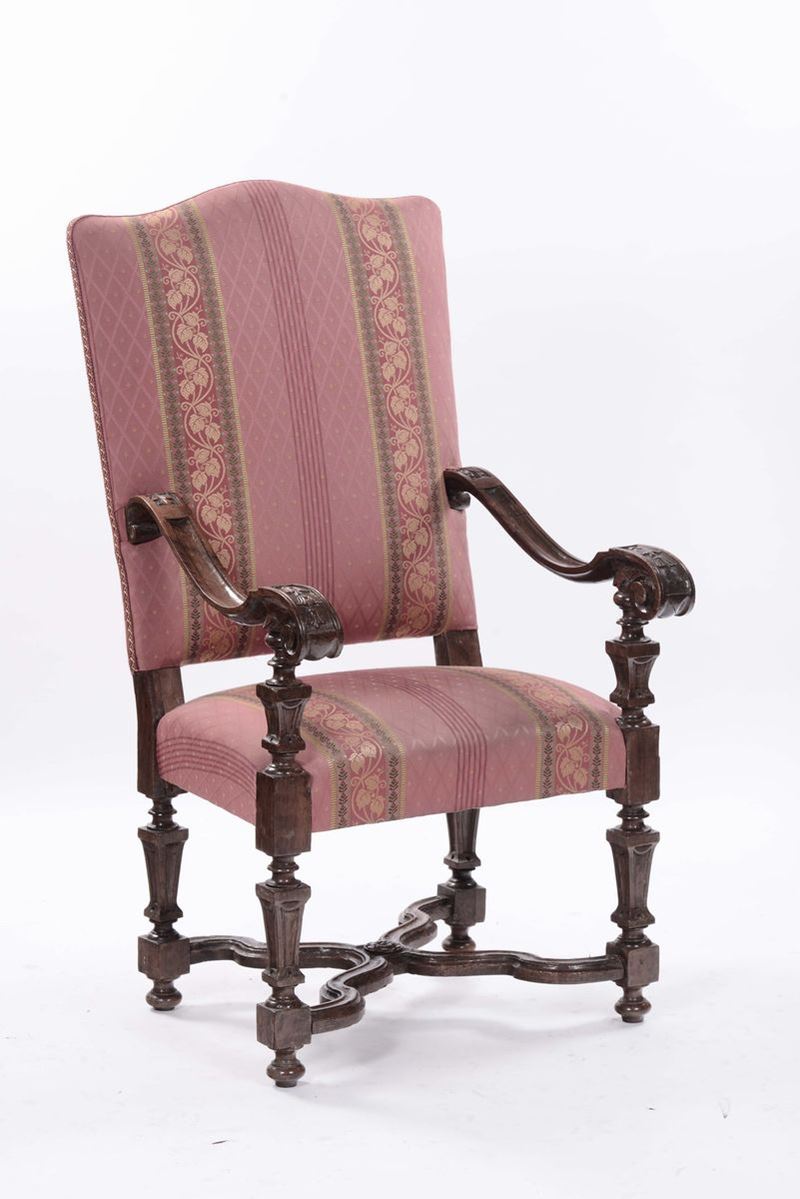 Poltrona in noce intagliato, XIX secolo  - Auction Fine Arts from refined private house - Cambi Casa d'Aste