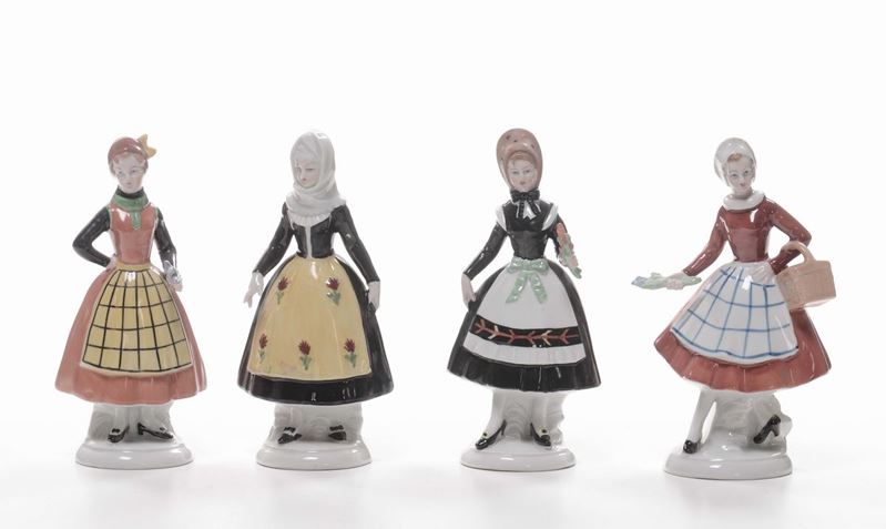 Quattro statuine in porcellana di contadinelle  - Auction Time Auction 8-2014 - Cambi Casa d'Aste