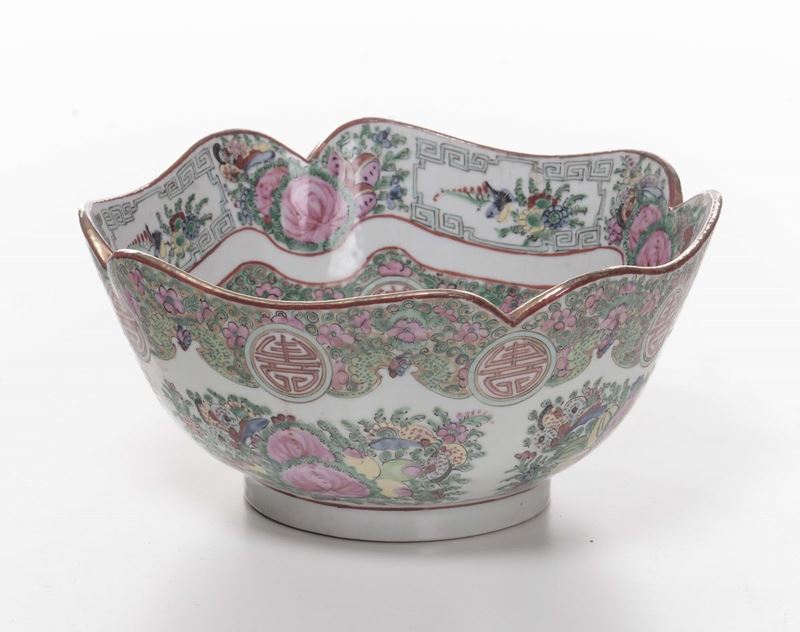 Ciotolina cinese in porcellana policroma  - Auction Time Auction 8-2014 - Cambi Casa d'Aste