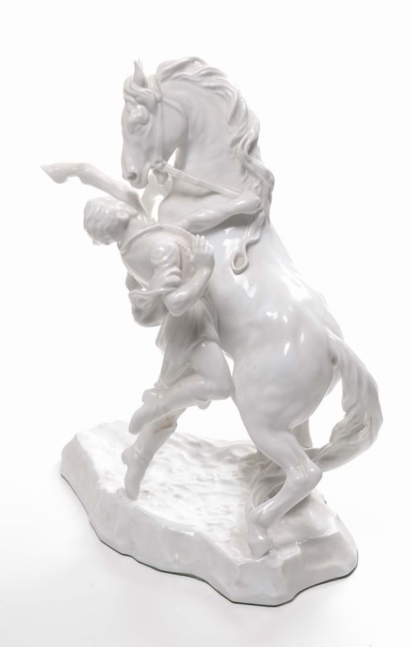 Scultura in porcellana Herrend raffigurante cavallo e cavaliere