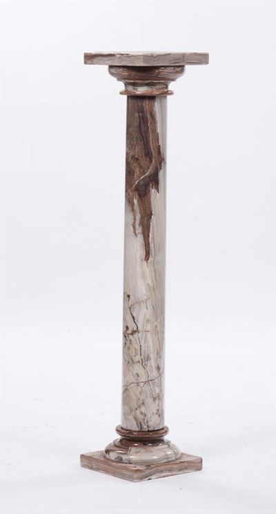 Colonna con Capitelli in Marmo
