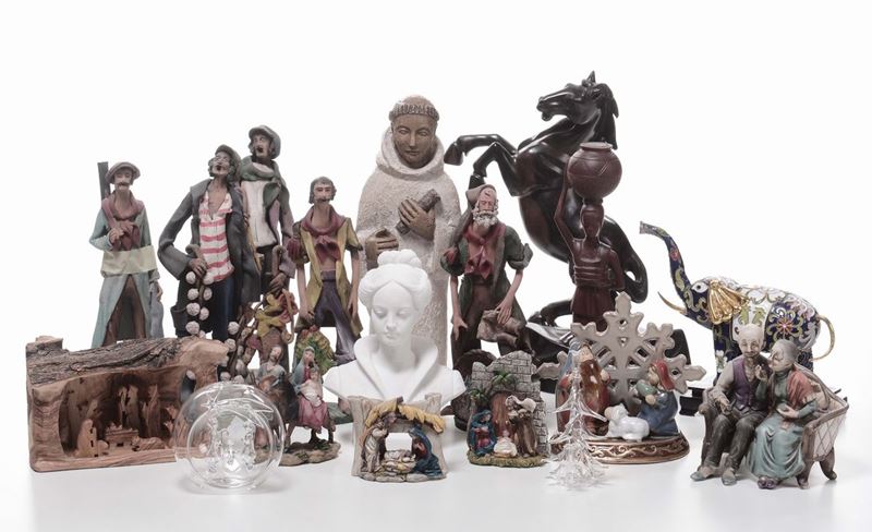 Lotto di statuine in vari materiali  - Asta Asta a Tempo 8-2014 - Cambi Casa d'Aste