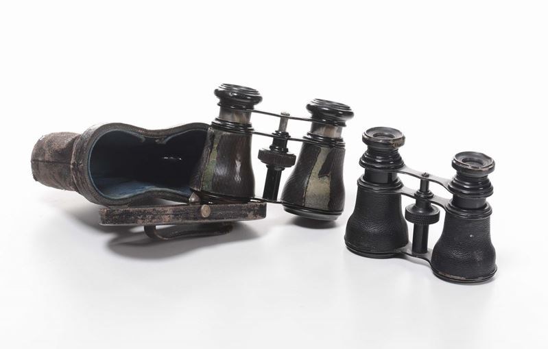 Lotto di due binocoli diversi  - Asta Asta a Tempo 8-2014 - Cambi Casa d'Aste