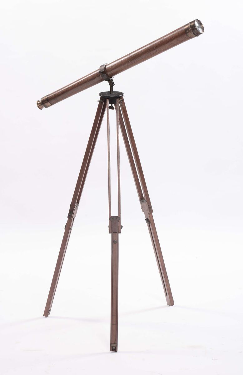 Binocolo in legno con base tripode  - Auction Fine Arts from refined private house - Cambi Casa d'Aste