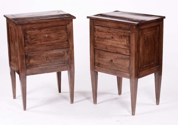 Coppia di comodini In stile Luigi XVI lastronati, XIX secolo