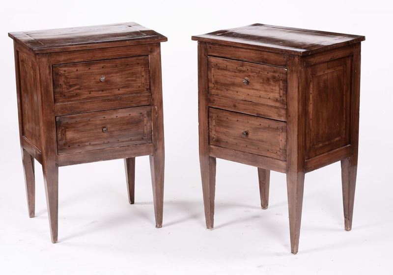Coppia di comodini In stile Luigi XVI lastronati, XIX secolo  - Asta Antiquariato, Affidamenti da raffinate dimore private - Cambi Casa d'Aste