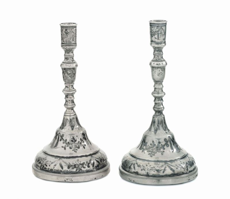 Coppia di candelieri in argento, arte ottomana (Turchia?) del XIX secolo  - Asta Argenti da Collezione Italiani ed Europei - II - Cambi Casa d'Aste