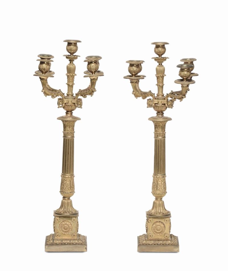 Coppia di candelabri in bronzo dorato a cinque luci, XIX secolo  - Auction Fine Arts from refined private house - Cambi Casa d'Aste