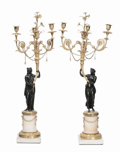 Coppia di Candelabri in Bronzo Brunito e Dorato, Fine XVIII Inizi XIX Secolo