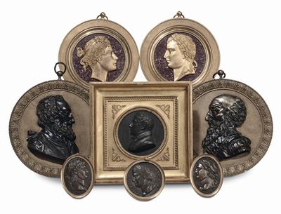 Insieme di Profili a Bassorilievo in Bronzo Dorato e Brunito, XVIII-XIX Secolo