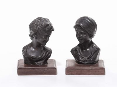 Due Bustini di Bimbi in Bronzo Firmati Cinque