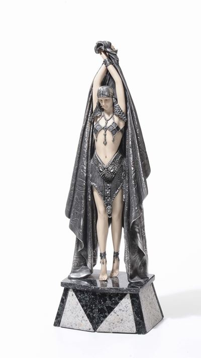 Scultura Deco Raffigurante Odalisca