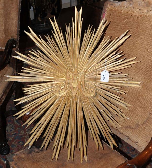 Raggiera in legno intagliato e dorato, XVIII secolo